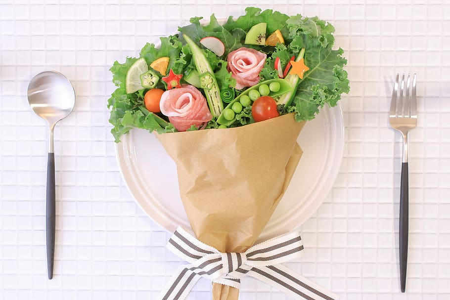 vegetable bouquet with spoon and fork, food, no People, dinner HD wallpaper