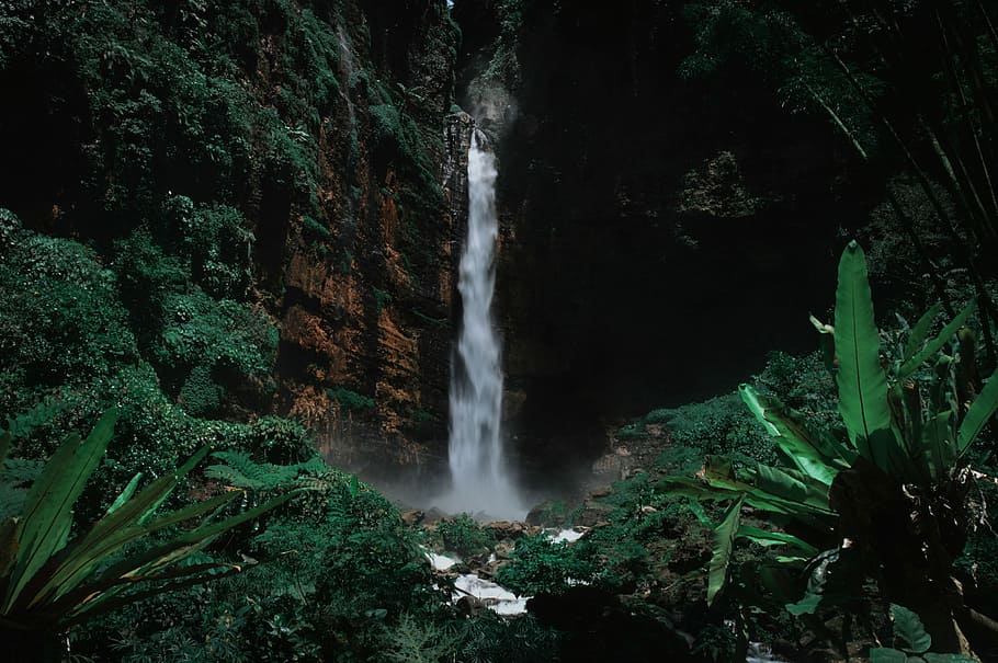 Kapas Biru Waterfall, plunge waterfalls, rock, green, plant, outdoor, HD wallpaper