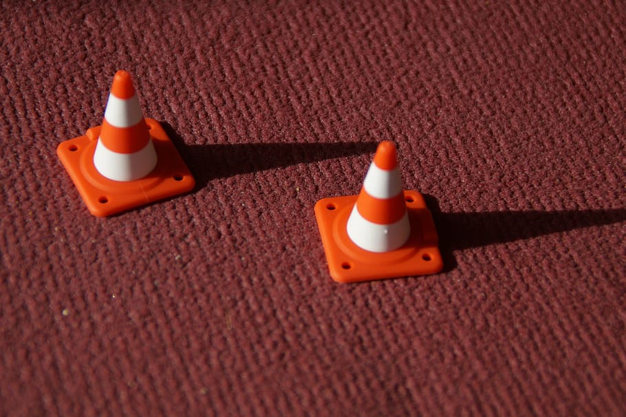 hat, pylons, toys, small, shadow, pointed, two, miniature, orange, HD wallpaper