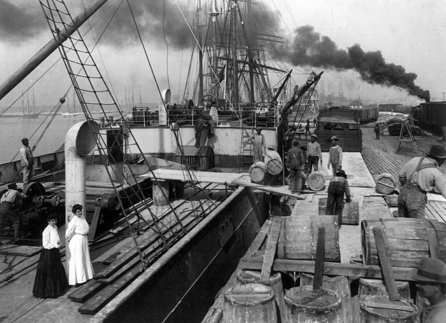 Steamer loading resin in Gulfport, Mississippi in 1906, boat, HD wallpaper