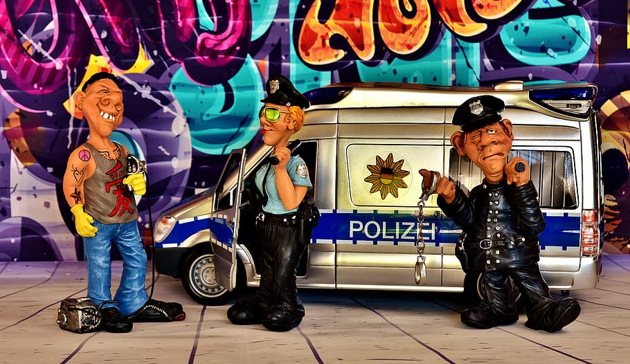 three men and gray police vehicle figurines, police usage, graffiti, HD wallpaper
