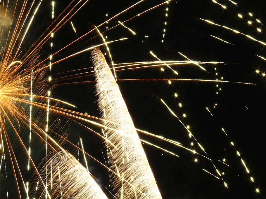 Friday night fireworks at Waikiki, time-lapse photograph of fireworks display HD wallpaper