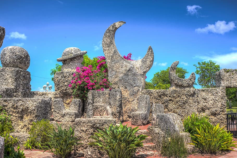 concrete statues beside green plants, coral castle, homestead, HD wallpaper