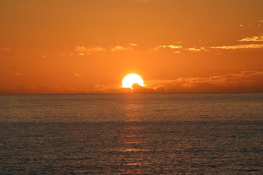 sunset, water, dawn, evening, sky, sea, horizon over water HD wallpaper