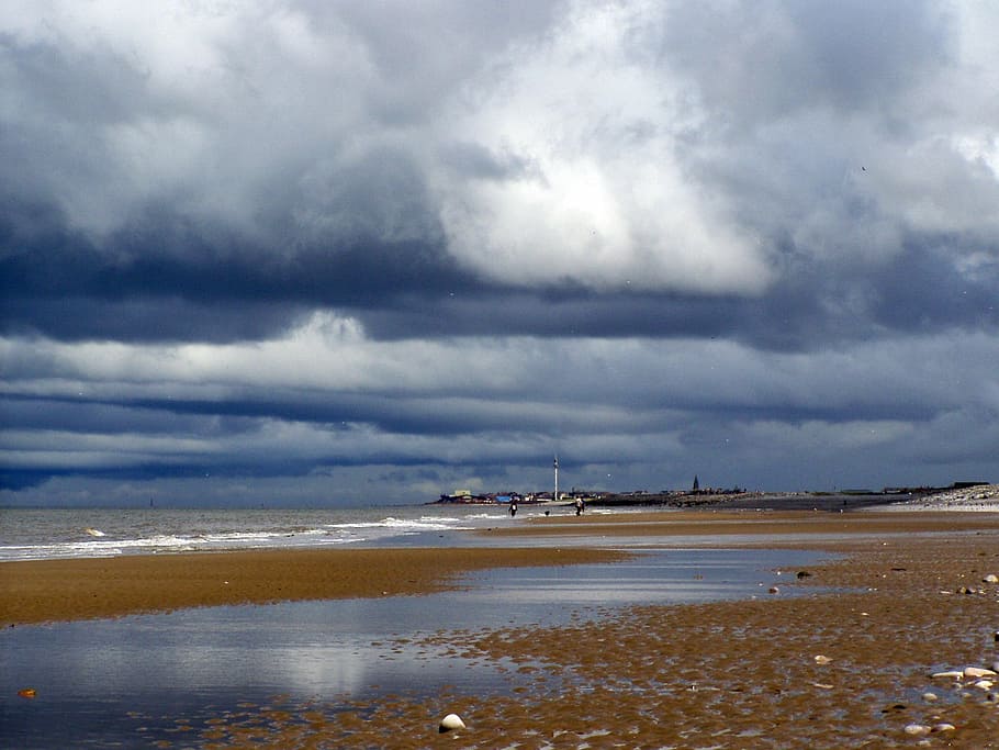 ebb, priel, dark clouds, rain, mirroring, gloomy, sky, storm HD wallpaper
