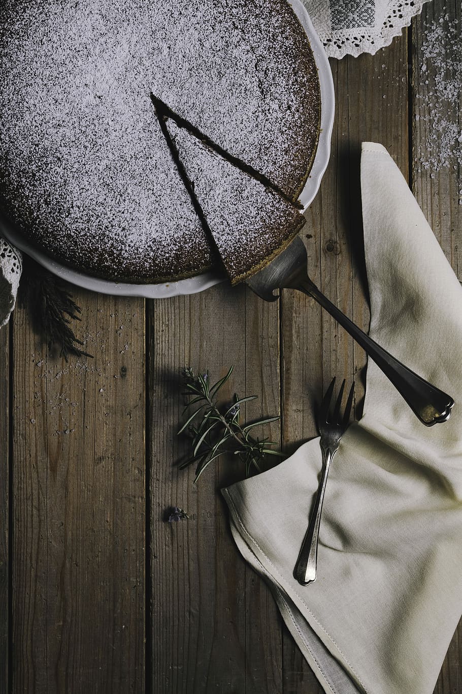 chocolate cake, chocolate cake on plate, wood - material, no people HD wallpaper