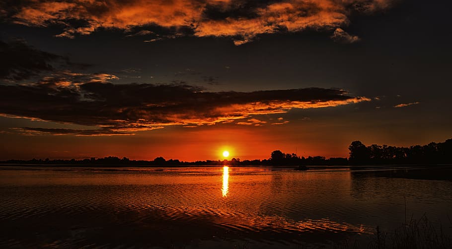 clear water at sunset under cloudy sky, landscape, reflection HD wallpaper