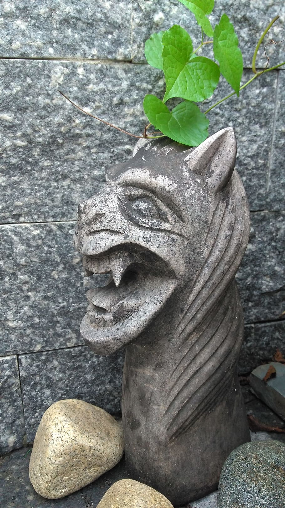 frown, wall, green, stone, sculpture, art and craft, statue HD wallpaper