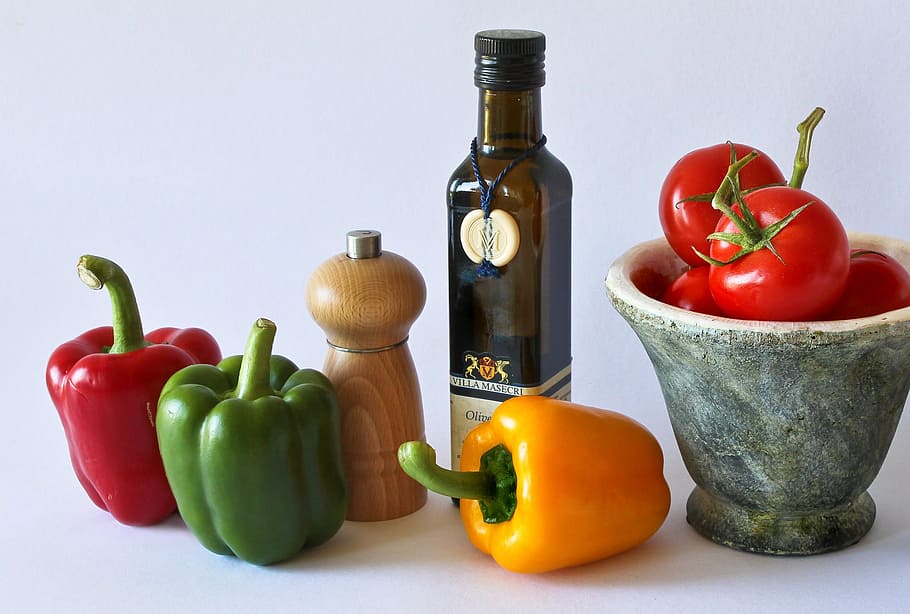 three capsicums with tomatoes, pepper mill and amber glass bottle, HD wallpaper