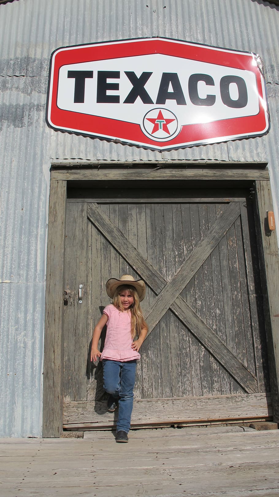 texaco, old west, tin warehouse, door, west texas, gasoline company, HD wallpaper