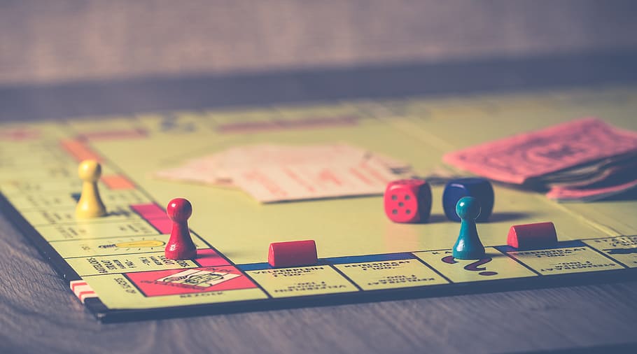 game pieces on brown game board placed on brown panel, competition HD wallpaper