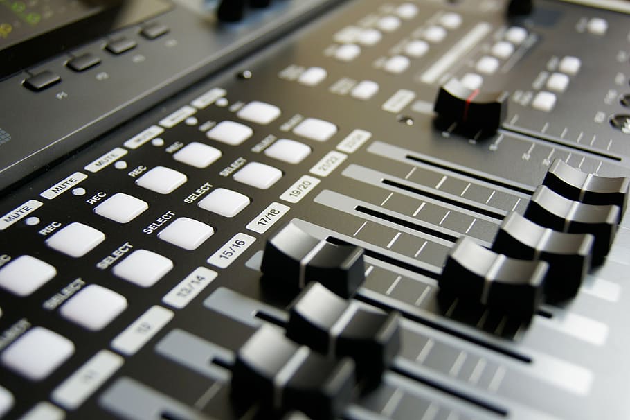 audio-mixer-buttons-close-up-controls.jp