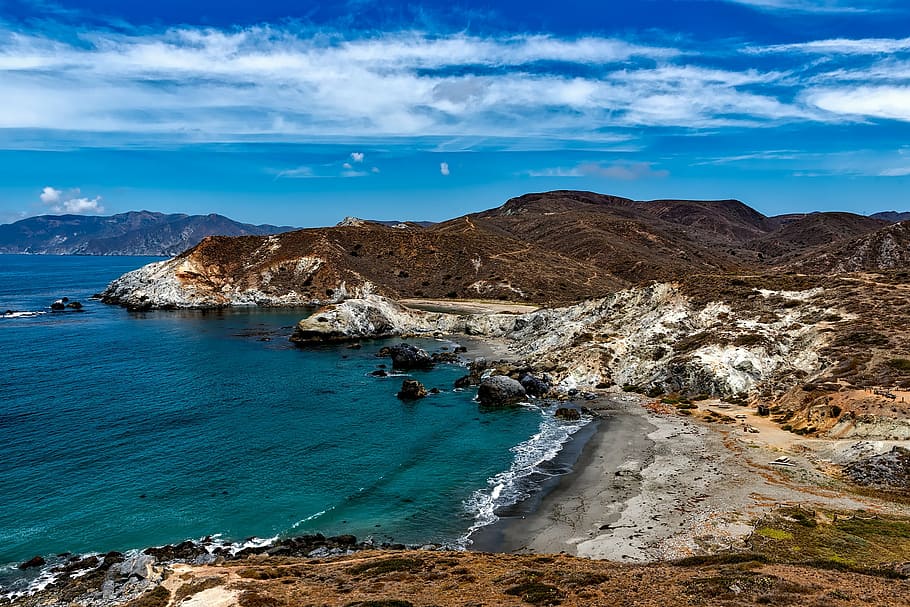 landscape photography of mountain beside ocean, catalina island, HD wallpaper