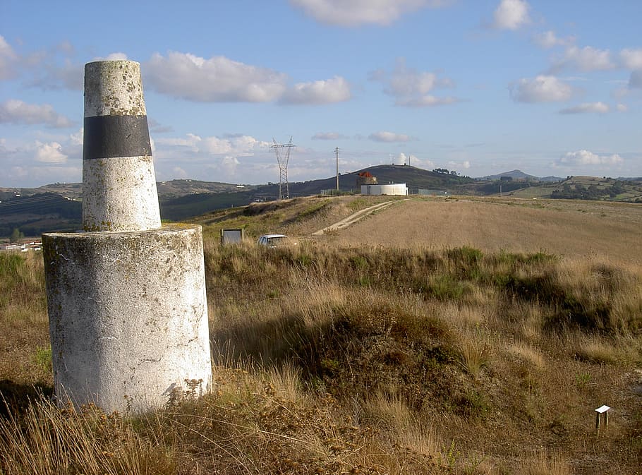 vertex geodetic, talefe, pinoco, grass, sky, plant, land, no people