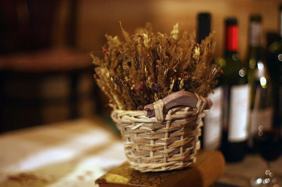 wine, basket, bottle, container, indoors, no people, focus on foreground HD wallpaper