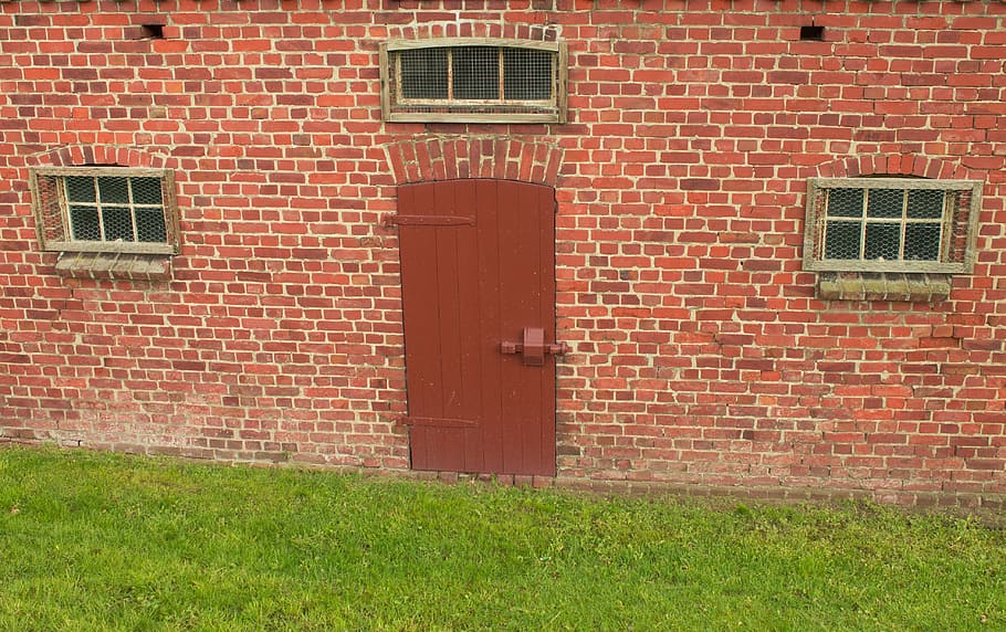 window, facade, wall, door, barn, building, masonry, bricks HD wallpaper