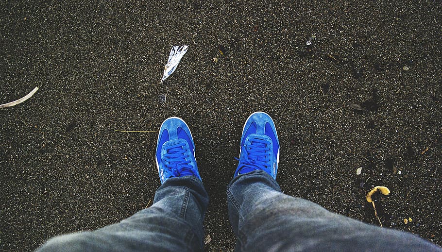 blue, deep sea, popular, low section, shoe, one person, human leg HD wallpaper