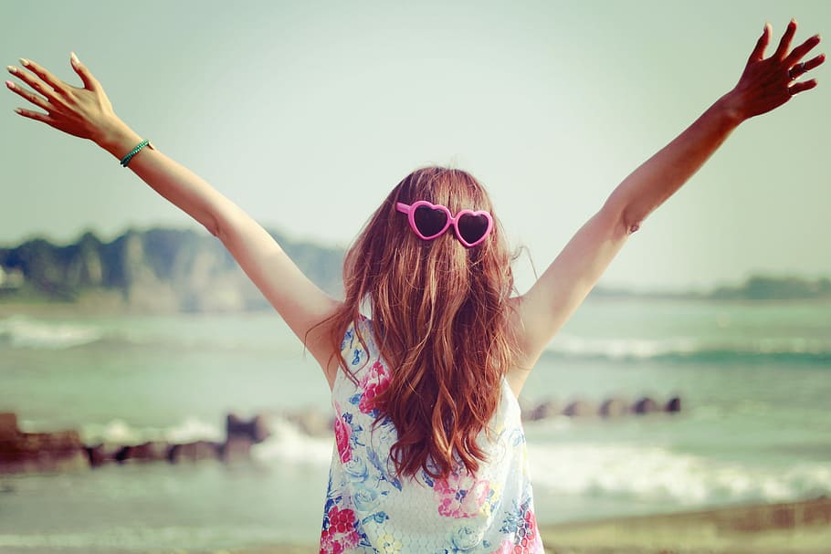 women's black heart shape sunglasses with pink frame and white floral print sleeveless top HD wallpaper