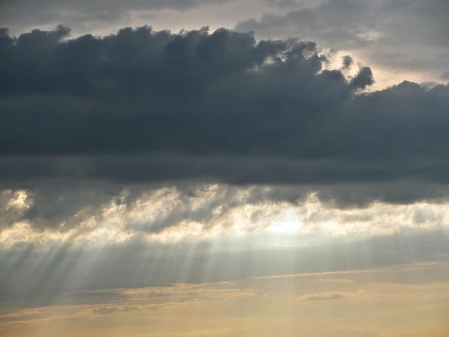 clouds, sky, dramatic, god's fingers, light, sunlight, nature HD wallpaper