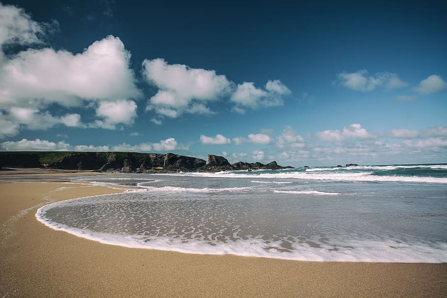 Beach and sea at Porthcothan Bay in Cornwall, England, nature HD wallpaper