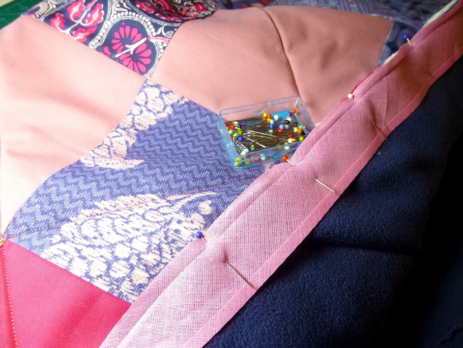 pin lot, pinning, binding, quilting, sewing, pins, pink, purple HD wallpaper