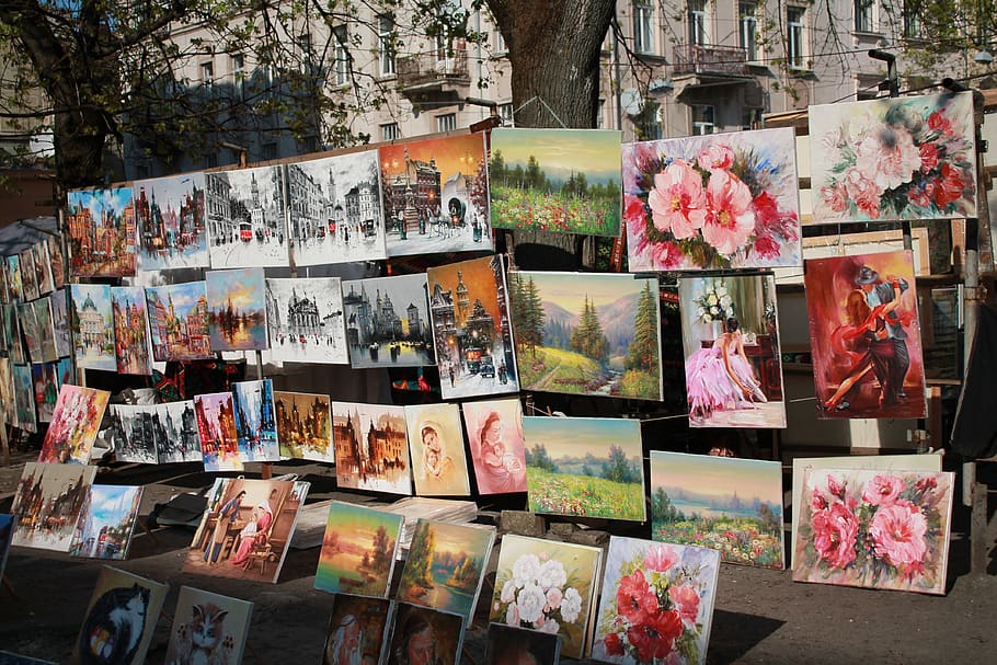 Online Crop Hd Wallpaper Pictures Vernissage Artist Ukraine Lviv Old Town Exhibition