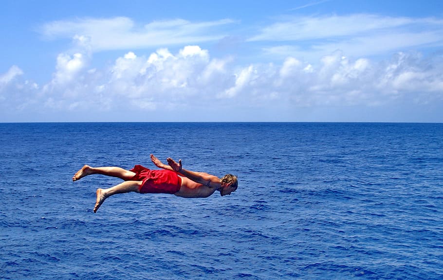 man dives on sea, Bermuda Triangle, Ocean, Bird, clouds, aircraft