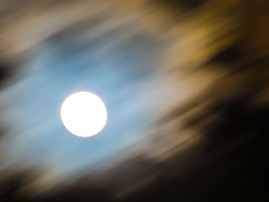 full moon, passing clouds, gloomy, sky, cloud - sky, space HD wallpaper