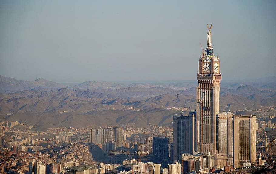 aerial photo of building with clock tower, Mecca, Saudi Arabia