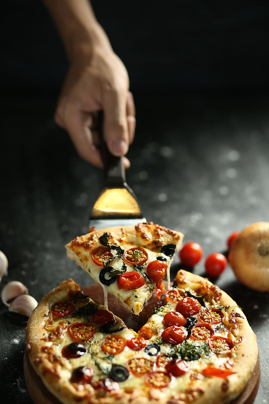 round pepperoni pizza, pizza hut, cooking, kitchen, pizza dominos