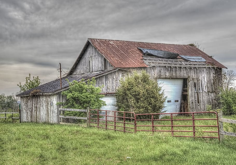 brown wooden house surrounded by grass, barn, rustic, barns HD wallpaper