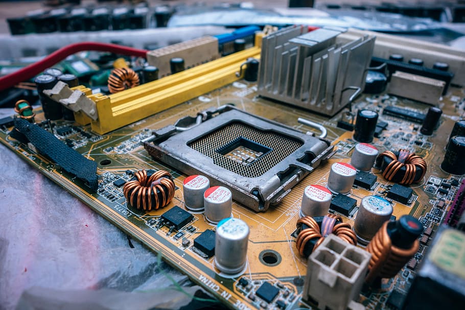 Computer Components, brown and black motherboard, tech, gadget, HD wallpaper