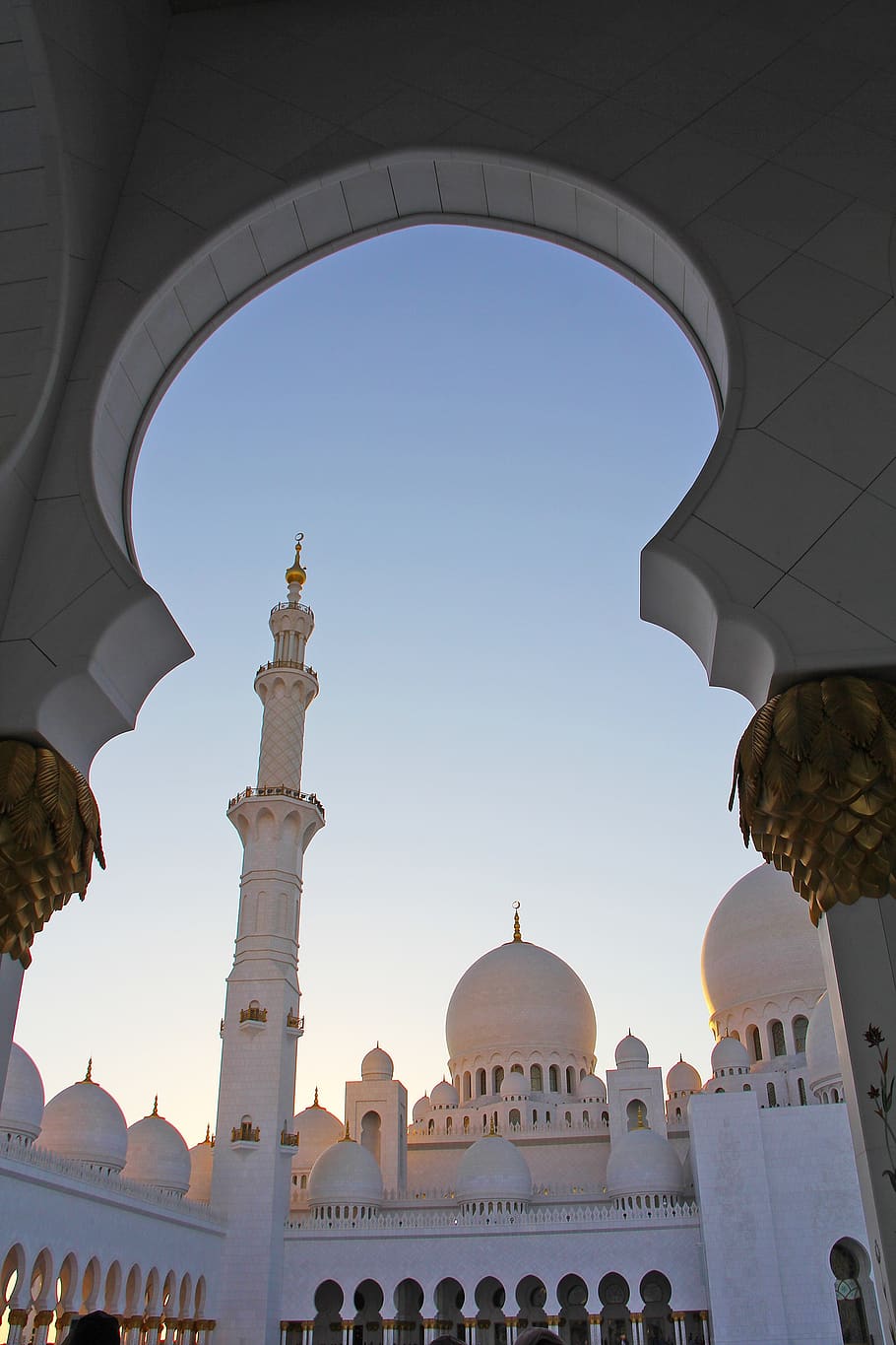 HD wallpaper: pray, muslim, sheikh zayed grand mosque, minaret,  architecture | Wallpaper Flare