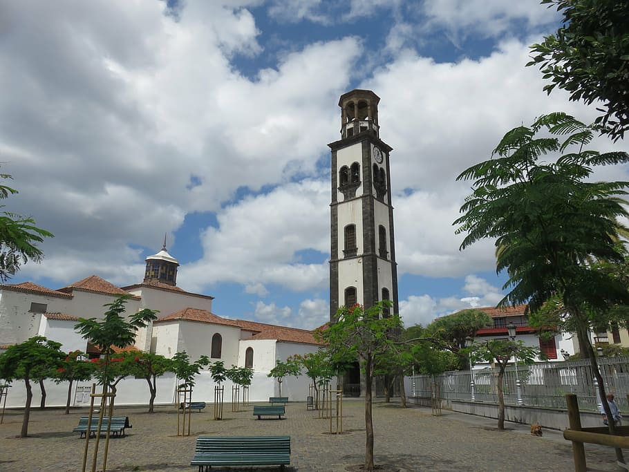 tower, architecture, monument, canary, tree, cloud - sky, history HD wallpaper