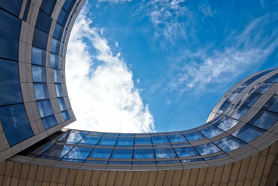 white concrete building, architecture, modern, skyscraper, facade HD wallpaper