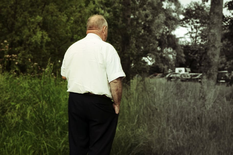 person, human, mood, thinking, look, look back, wait, old, ausschau HD wallpaper