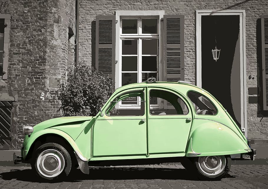 green Volkswagen Beetle parked near white painted wall and black wooden door, HD wallpaper