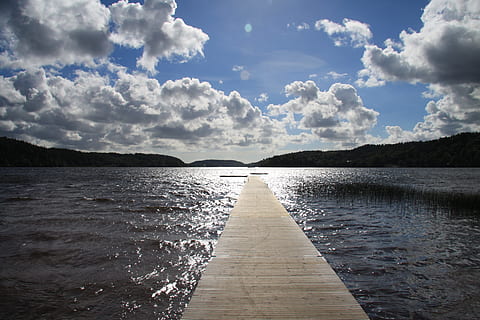 brown wooden dock photo, sky, web, water, lake, nature, bank HD wallpaper