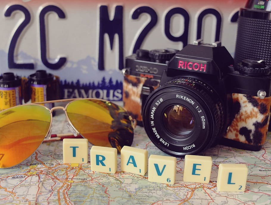 black Ricoh DSLR camera and aviator sunglasses, travel, analog HD wallpaper