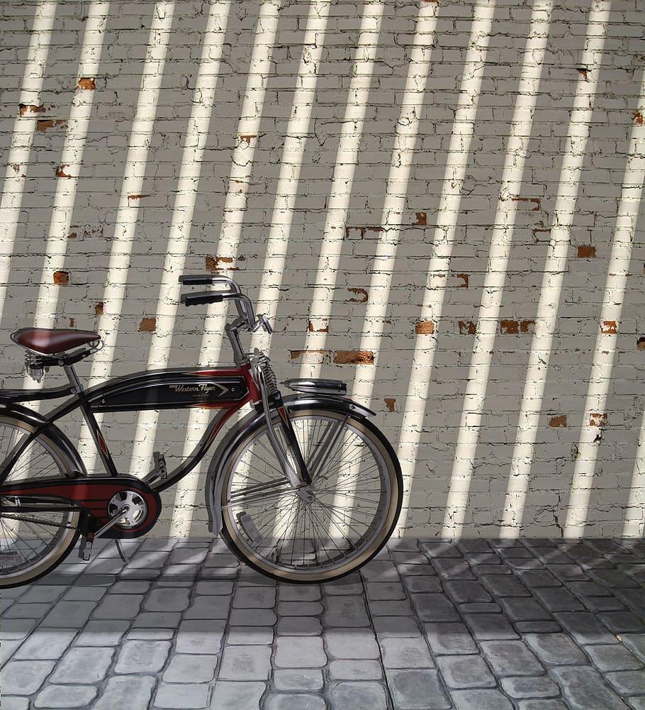 patio, portrait, background, sunny, model, retro, bike, transportation HD wallpaper