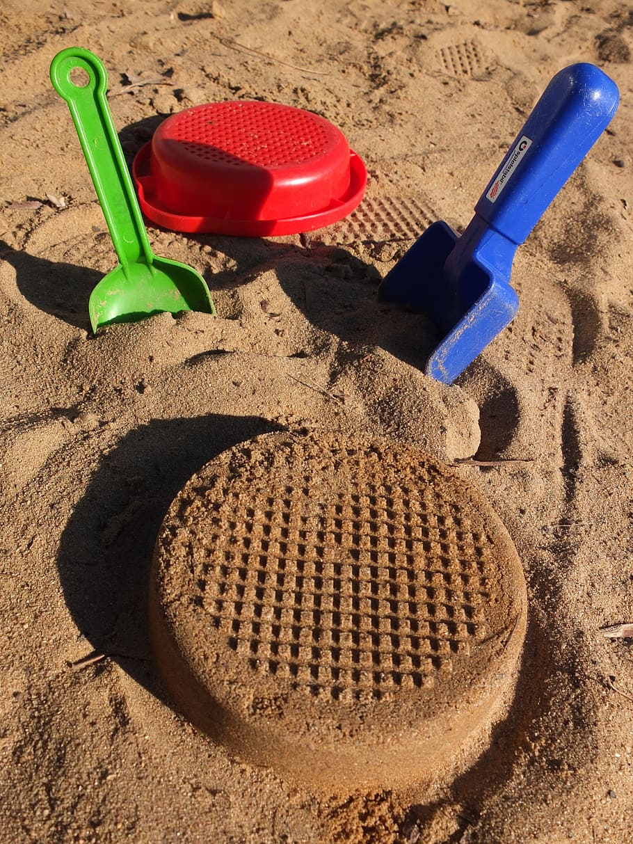 sand, digging, sieve, pokes fun at, blade, sandalwood, sandburg, HD wallpaper