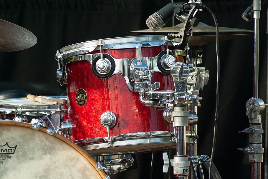 red and gray drum close up photo, music, battery, instruments, HD wallpaper
