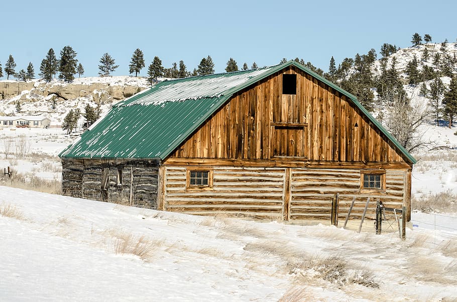 barn, wood, snow, winter, weathered, barn wood, green roof HD wallpaper