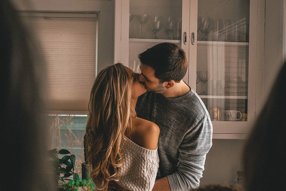 HD wallpaper: Lil smooch, untitled, couple, kiss, kissing, engagement, two  people | Wallpaper Flare