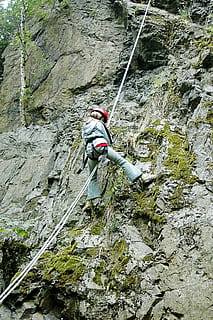 climb, abseil, steep, descent, wall, adventure, slick, explore HD wallpaper