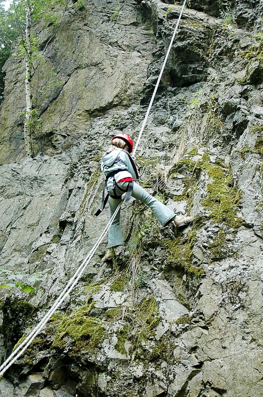 climb, abseil, steep, descent, wall, adventure, slick, explore HD wallpaper