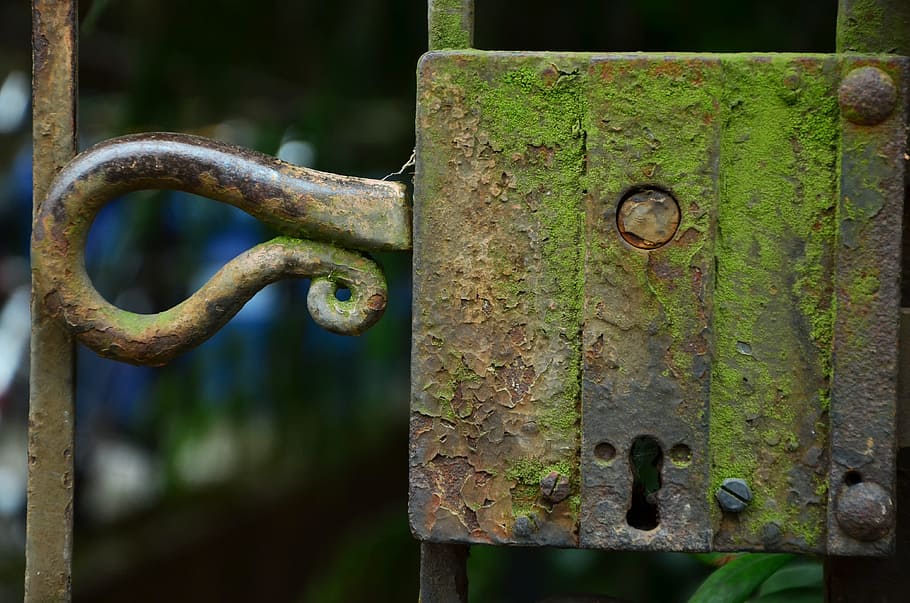 selective focus photography of metal lock at daytime, Castle HD wallpaper