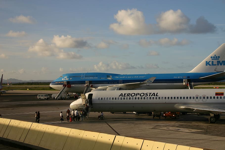 white Aeropostal airliner, curacao, hato, klm, airplane, air vehicle, HD wallpaper