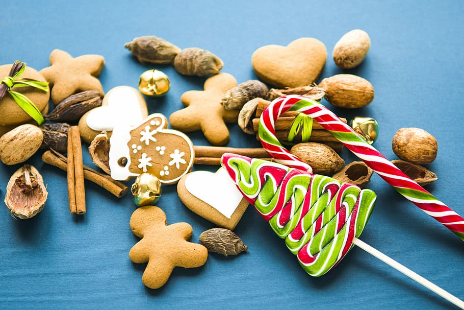 cookies on blue table, gingerbread, sweets, candy, biscuits HD wallpaper