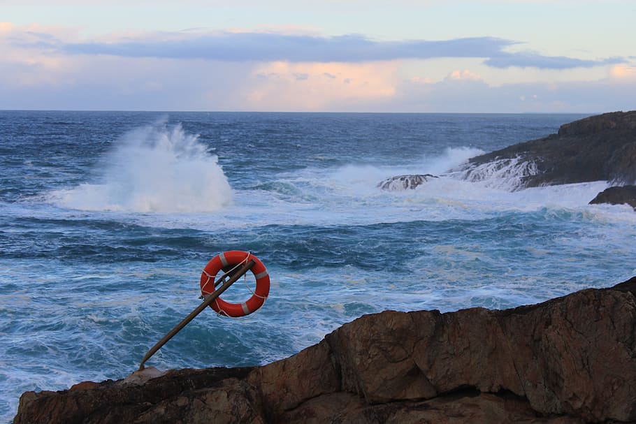 ocean, coast, spray, surge, life saving ring, wave, motion, HD wallpaper
